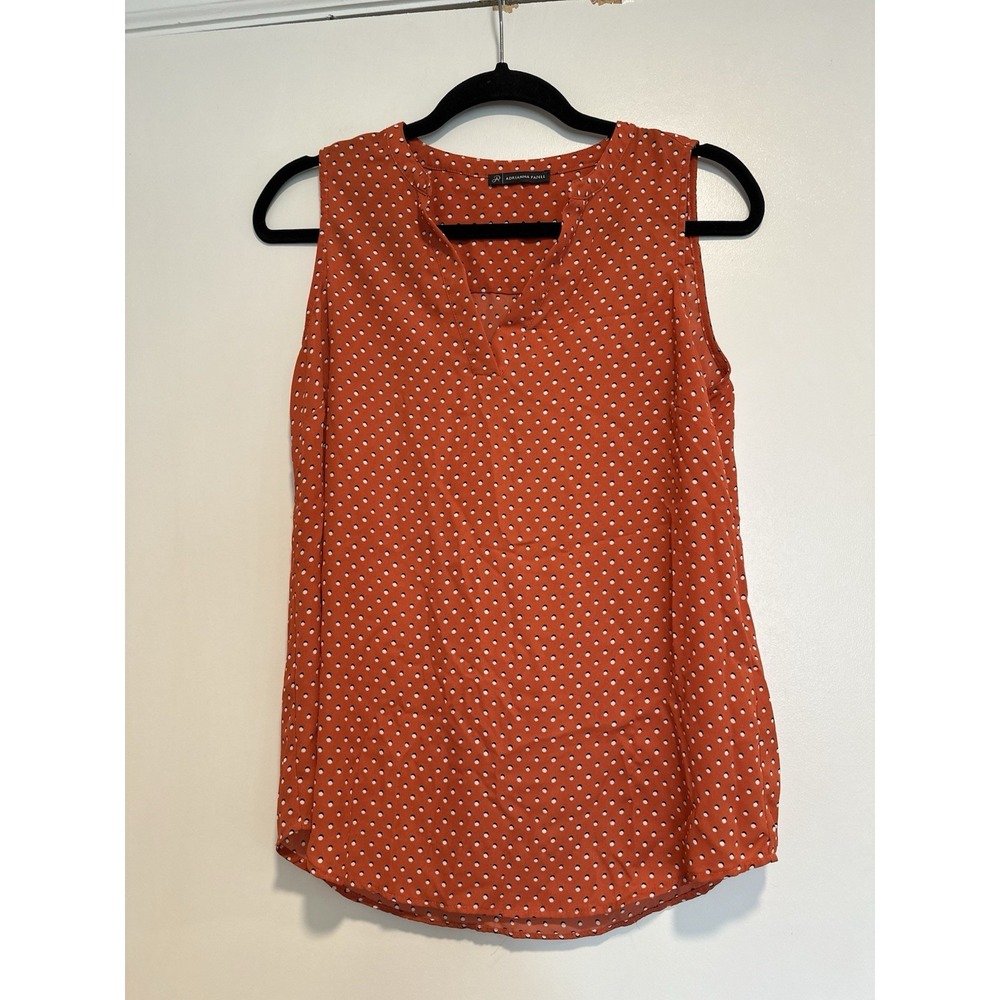 Adrianna Papell Womens Sleeveless Blouse Orange w/ Small White/ Black Polka Dots